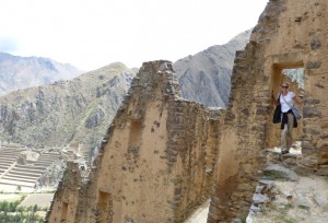 Emily Groves '05 and Inca ruins