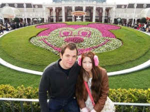 Scott Kominkiewicz '12 with a female friend at the Tokyo Disneyland during his semester abroad in Japan
