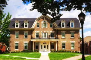 The exterior and courtyard of Grossman House