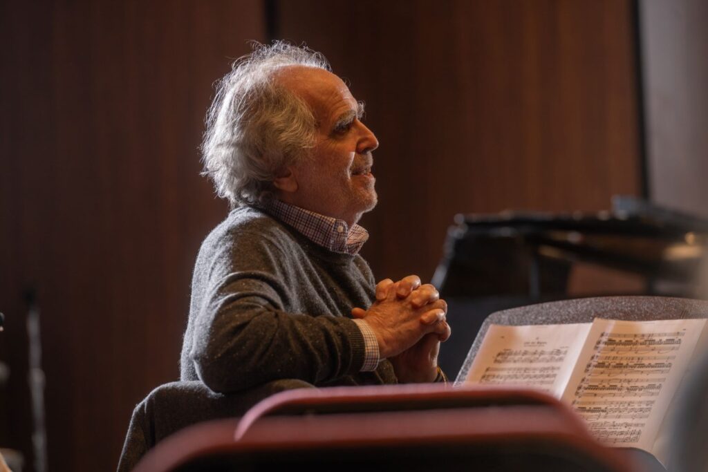 Joshua Rifkin enjoys a master class held for Lafayette voice students