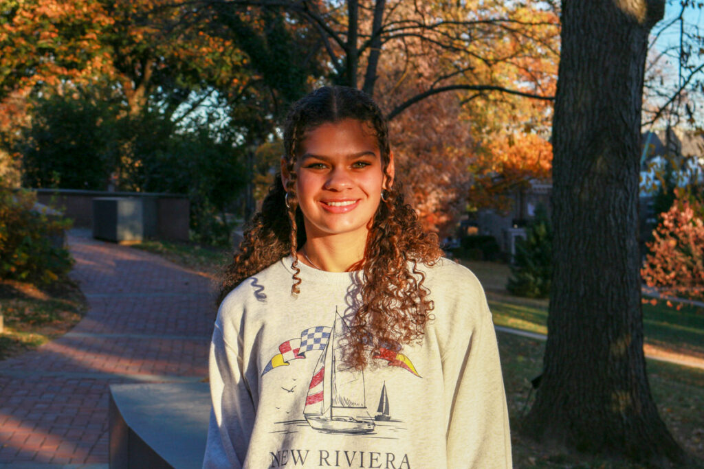 Elise Exson ’28 (chemical engineering and international studies).