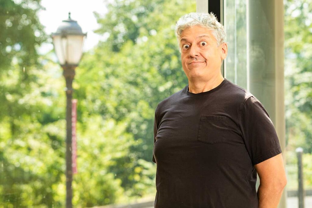 Headshot of Professor Nestor Gil