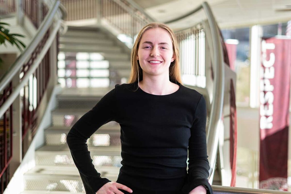 Headshot of student-athlete Teresa Kiewiet '27