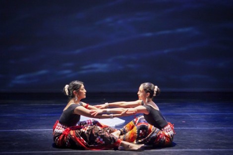 Nandini Sikand, left, performs with Donia Salem to 'Ravana's Homage.'