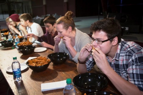 Kerry Donohue ’14, second from right, won the wing-eating contest.