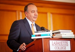 Trustee Robert Sell ’84 presents the keynote lecture.