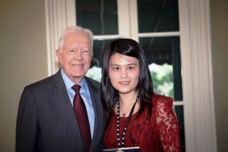President Jimmy Carter meets Yang Li '13.