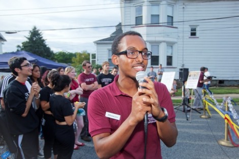 Abenezer Solomon ’14 sings “Happy Birthday” to the Marquis during the Block pARTy.