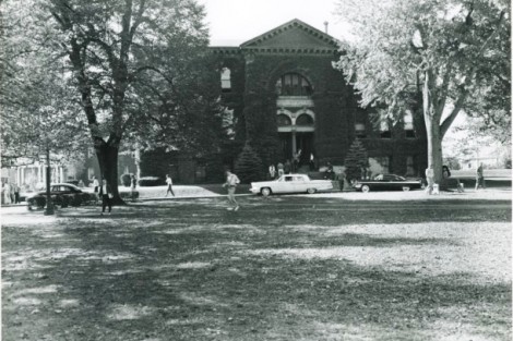 Gayley Hall stood on the west side of the Quad and was demolished to make way for the construction of Skillman Library.  It housed the chemistry and metallurgy departments.