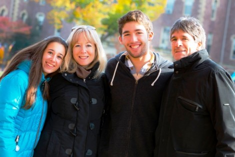 Ben Shein '16 walks through the Quad with his sister, Allison, mom, Jill, and dad, Leon.