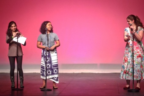 Malahat Mazaher ’16, Rebeka Ramangamihanta ’16, and Amanda Furtado Sampaio ’16 read poetry.