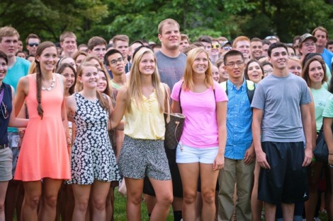 Students pose for the Class of 2018 photo.