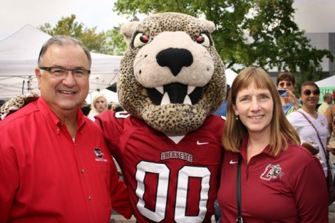 Easton Mayor Sal Panto and President Alison Byerly hang out with the Leopard.  Photo by Clay Wegrzynowicz ’18