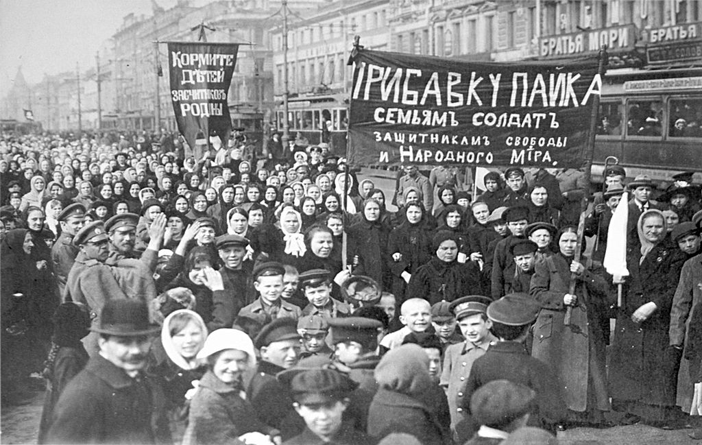 A photo of a crowd during the Russian Revolution of 1917
