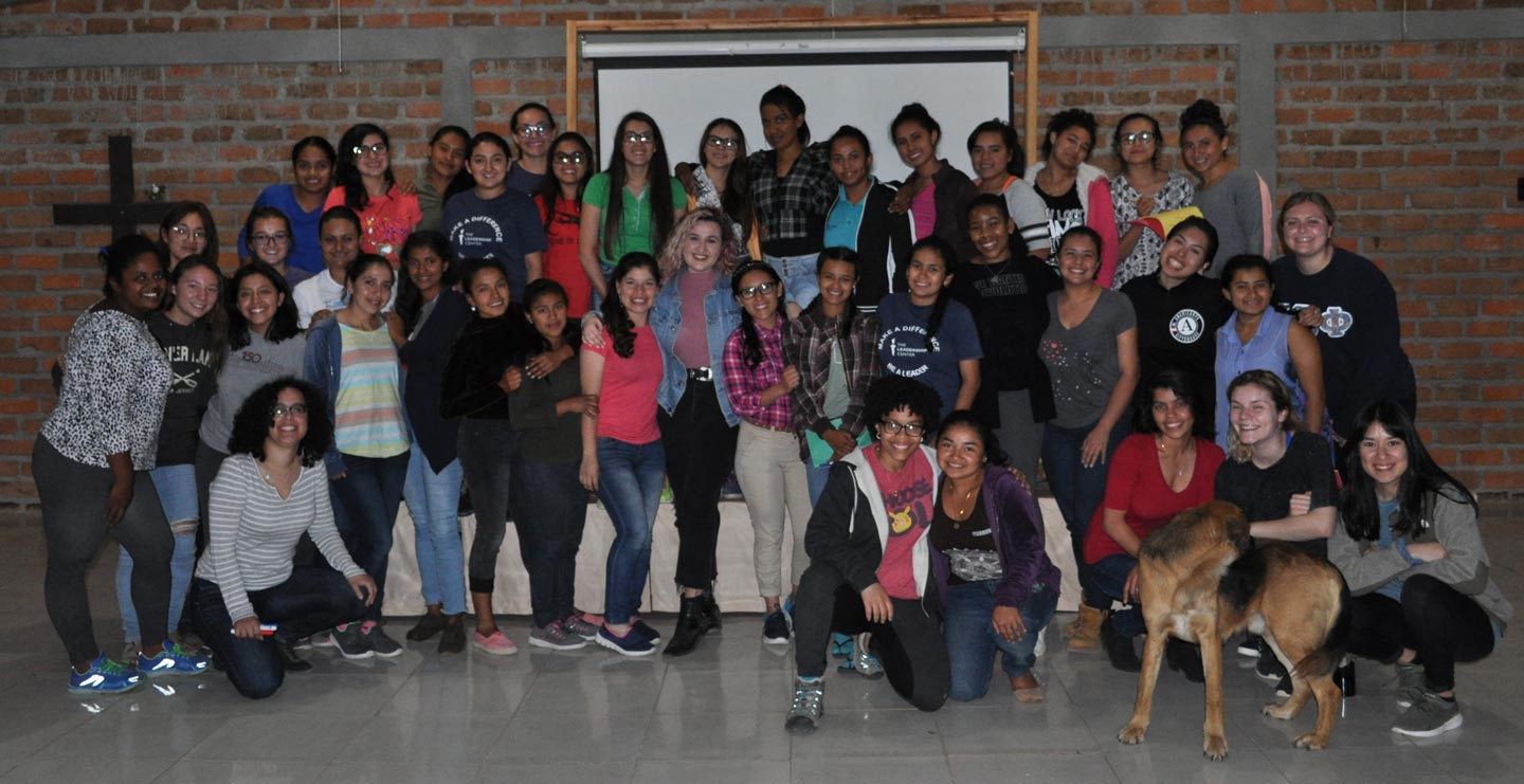 Lafayette students and students of The Leadership Center in Honduras 