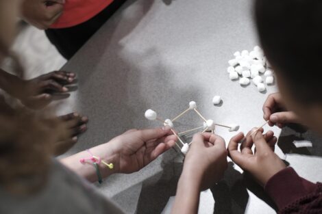Marshmallow structure takes shape