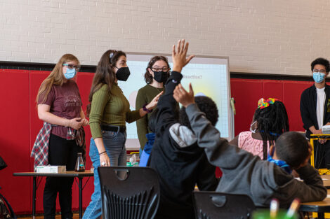 Mike Senra's Chemical and Biomolecular Engineering students teach at Paxinosa Elementary School as part of Connected Classrooms, Dec. 2021