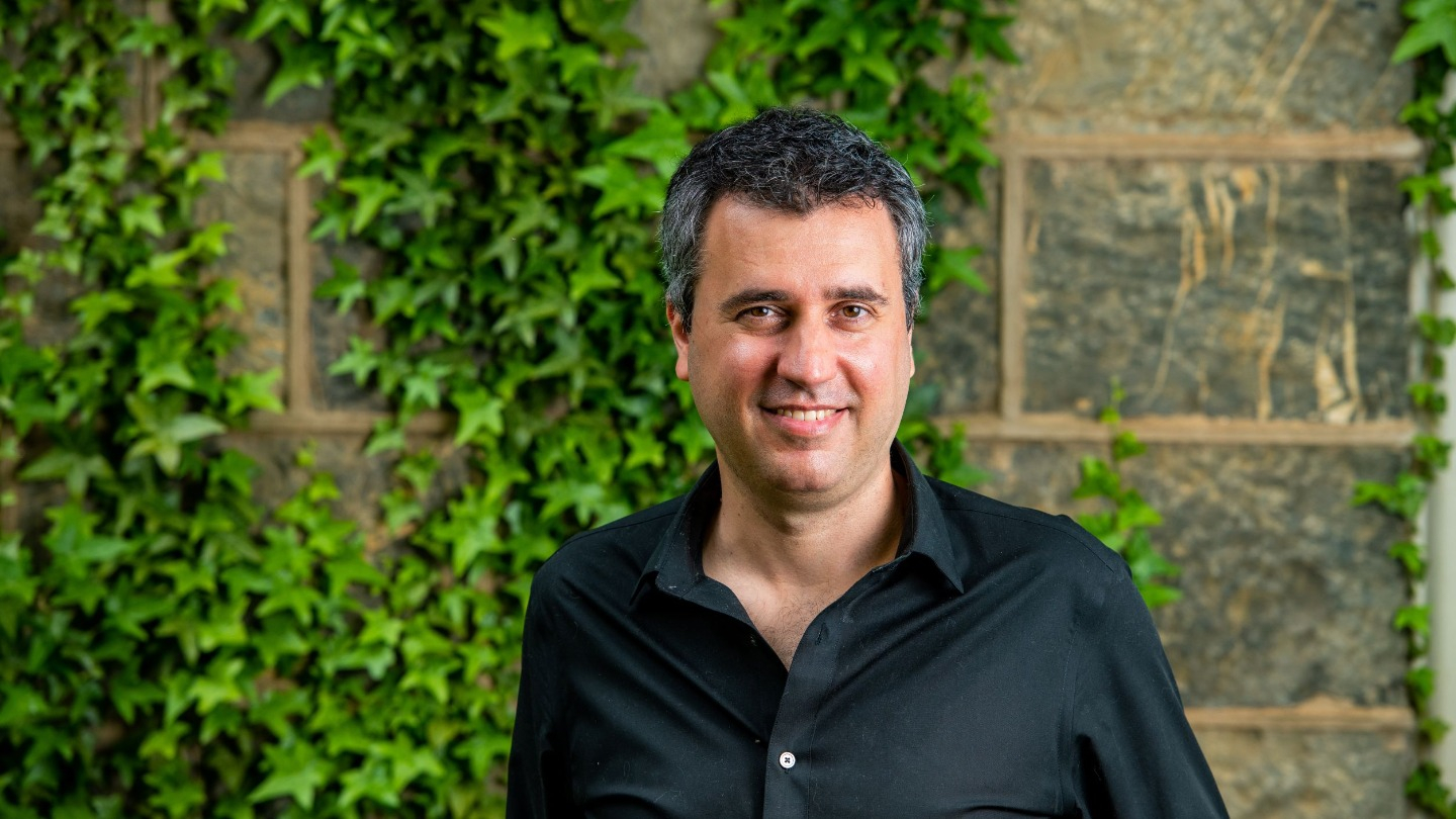 Joaquín GómezMiñambres to deliver Jones Faculty Lecture · News