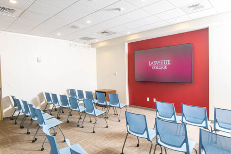 A new presentation space with a digital screen is shown in Hugel Welcome Center.