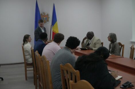 Lafayette’s EEGLP group meets with mayor of Răzeni