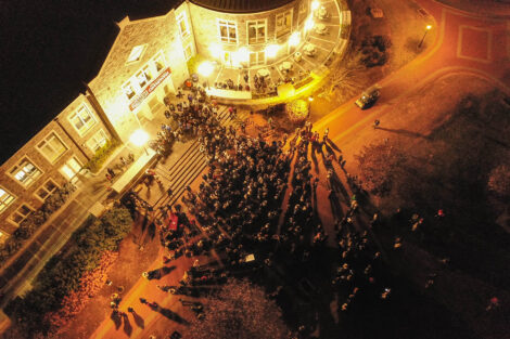 Farinon and the Quad, illuminated in lights.