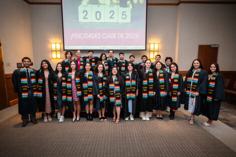 Group photo at the Unidos en Celebración