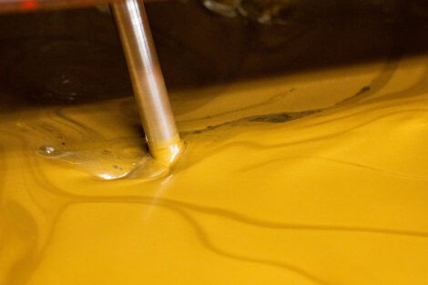 Golden Leopard golden crayons are processed in liquid form.