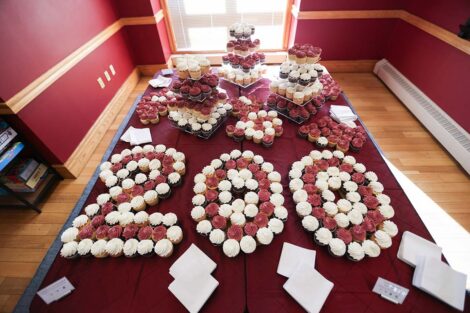 Cupcakes arranged to look like 200