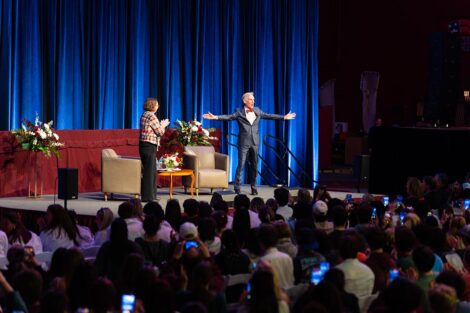 Bill Nye welcomes the crowd with open arms