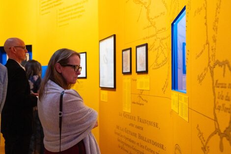 Susan Fox ’88 views the exhibit